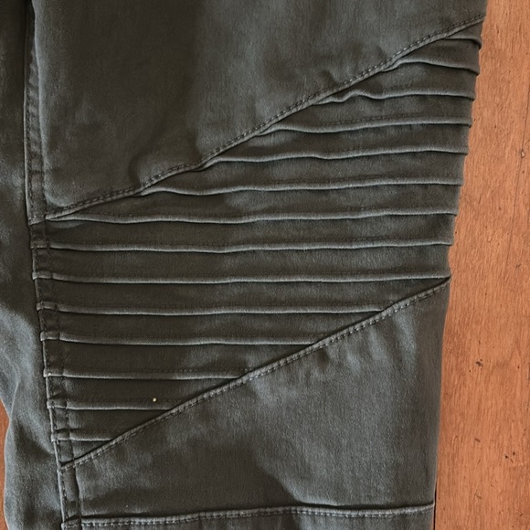 COPY - Women’s maternity jagging size 8 - Picture 3 of 6